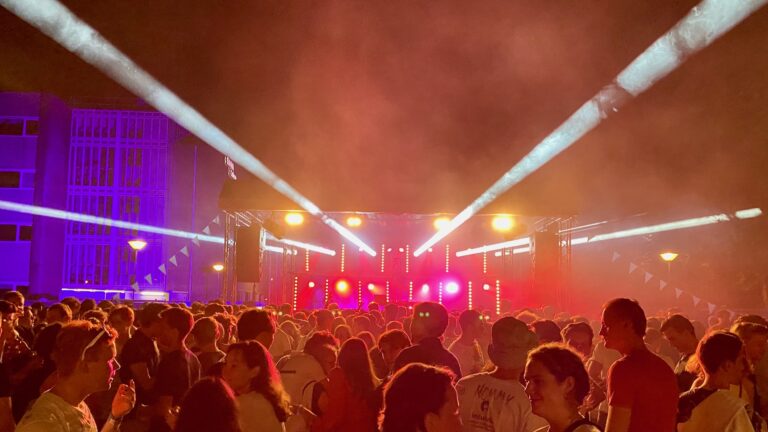 Introductie Industria Spectaculaire lichtshow op evenement